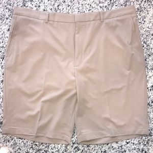 Walter Hagan Golf Shorts, Size 42, Khaki